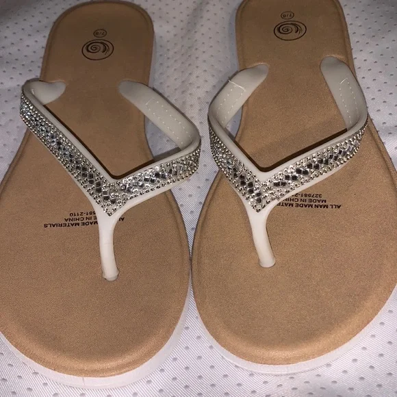 Sparkly white thong sandals size 7/8 - Picture 5 of 11